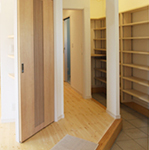 収納も自由に。型にはまらない自由設計