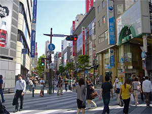 柏市駅前街並み